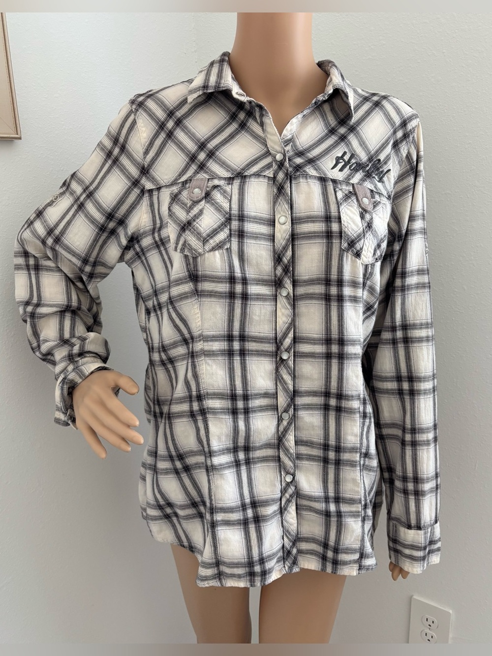 Harley-Davidson Women’s XL Plaid Snap Front Shirt Embroidered Logo Roll Tab
